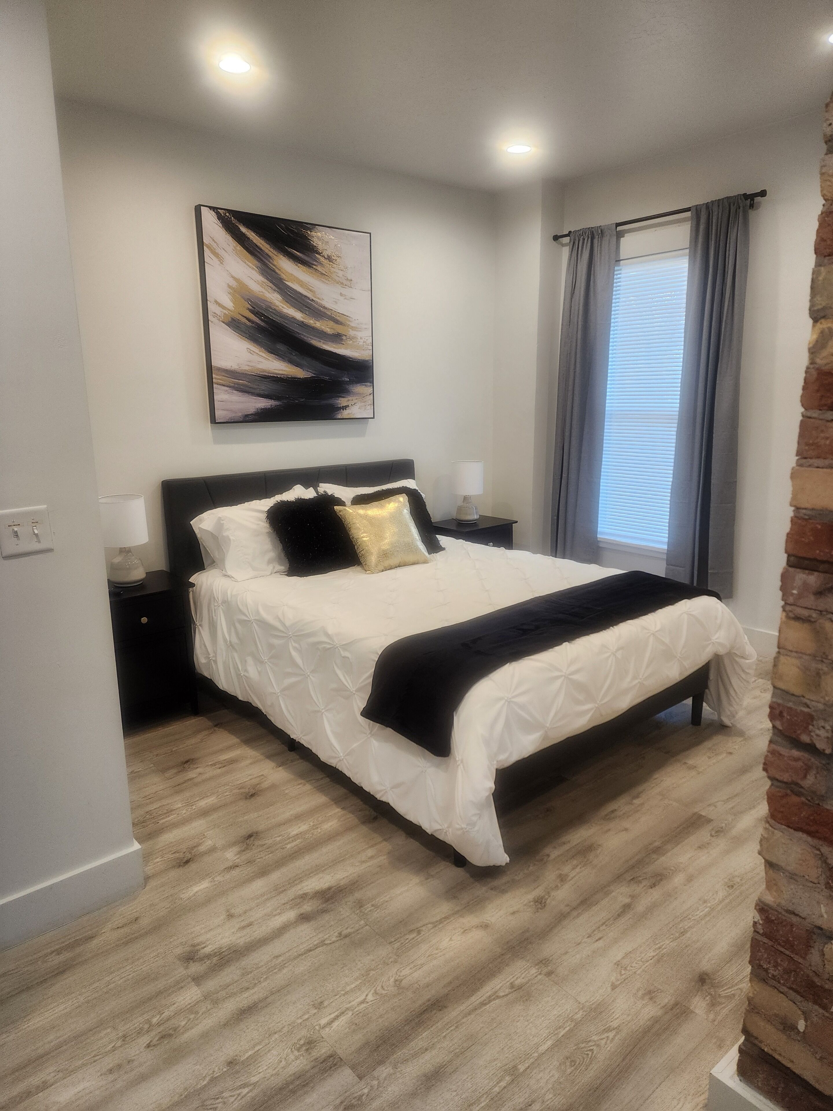 Desk, iron/ironing board, WiFi (free), bed sheets