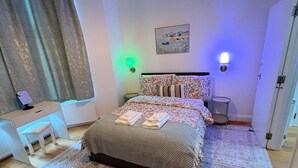 Iron/ironing board, WiFi, bed sheets
