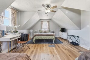 2 habitaciones, tabla de planchar con plancha, wifi y ropa de cama 