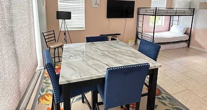 Villa Dolphin - Cape Coral