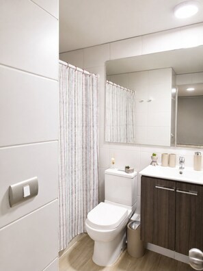 Toallas y papel de baño 