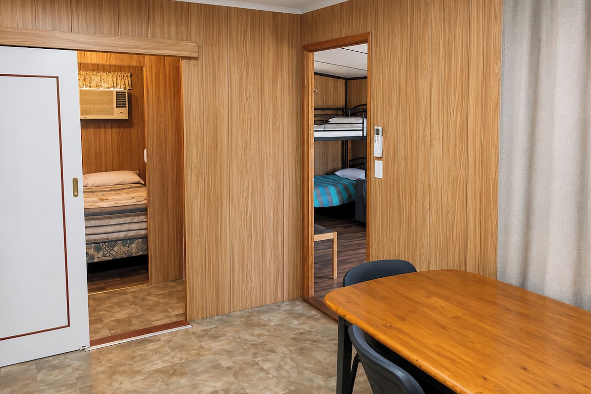 Standard Cabin - Pet Friendly - Sleeps 4