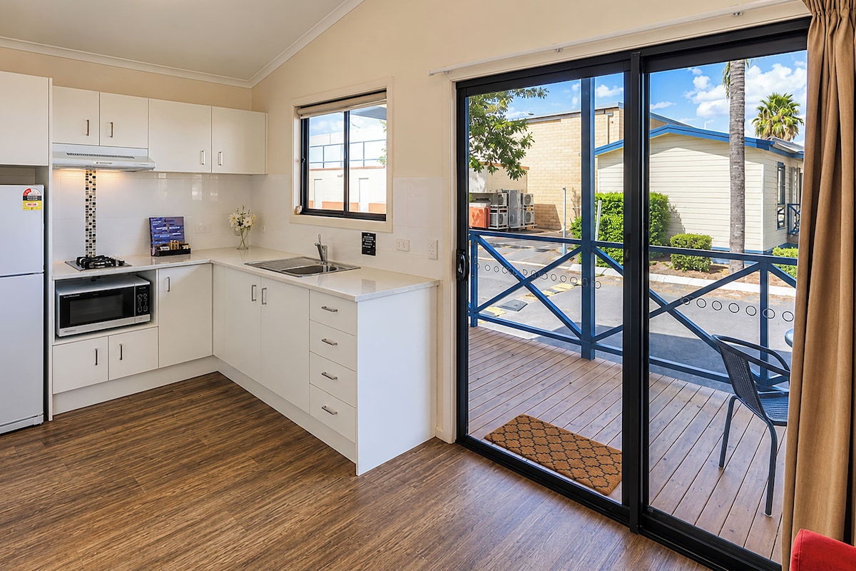 Standard 2 Bedroom Cabin - Sleeps 5 | Private kitchen