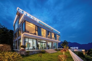 Exterior - FLOWERS VALLEY (Zhangjiajie)