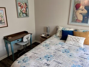 2 chambres, fer et planche à repasser, Wi-Fi, draps fournis