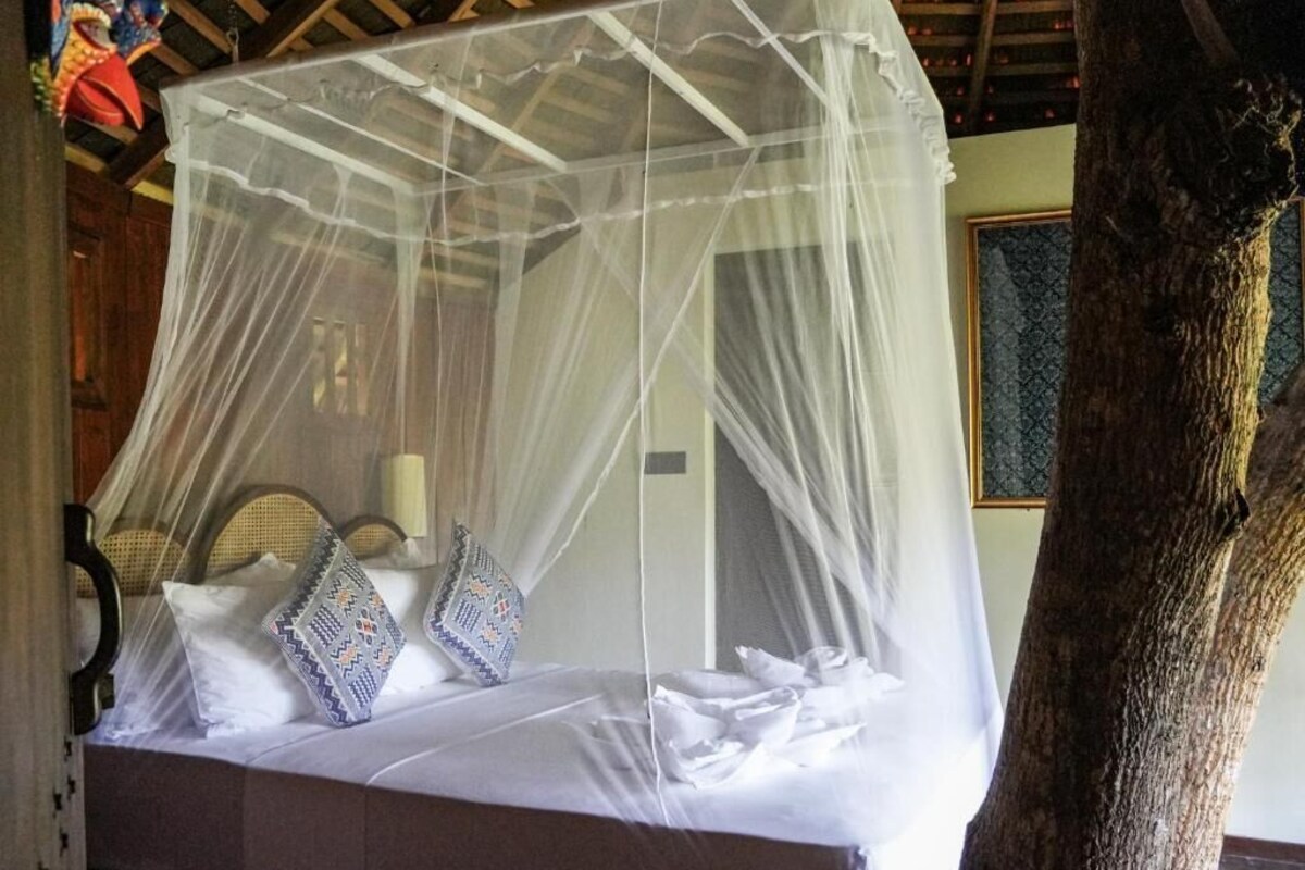 Superior Double Room, Garden View | In-room safe