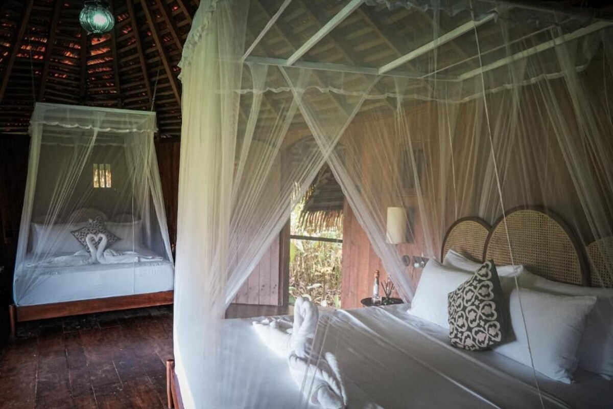 Family Room, Balcony, Garden View | In-room safe
