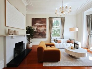 Living area - Epic Remuera Retrea (Auckland)