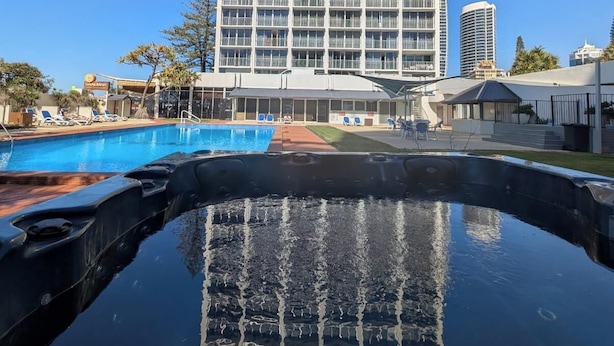 Exterior - Surfers Chateau (Surfers Paradise)