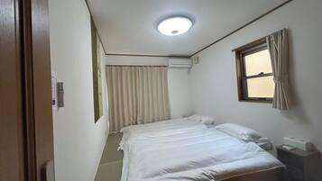 WiFi, bed sheets