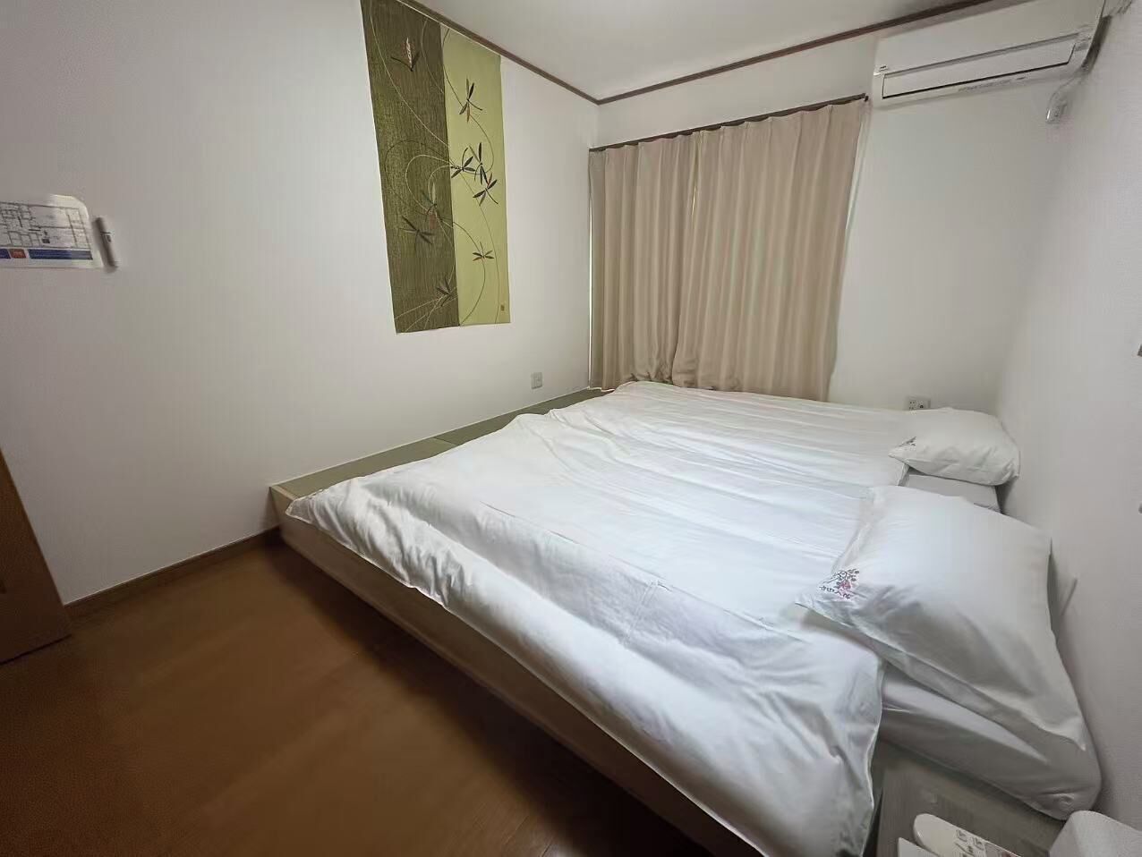 WiFi, bed sheets