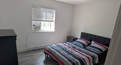 Cozy Comfort Meets Convenience – 2BR Suite in Kelowna free parking for 2 vehicle