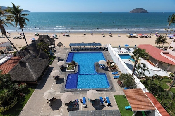 Pool - Torreblanca Beach Hotel and Suites Guayabitos - Desayuno y Comida (Rincón de Guayabitos)