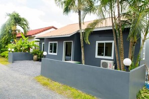 Exterior - 4-bedroom bungalow in tranquil setting (Tambon Choeng Thale)