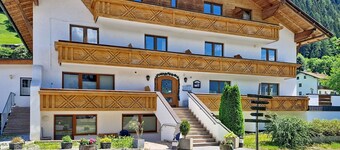 Apart Nachtigall by Interhome