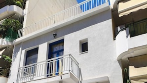 Unclassified image, 2 of 4, button - Agia Sofia Studios & Apartments (Piraeus)