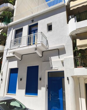 Room - Agia Sofia Studios & Apartments (Piraeus)