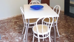 Comfort Suite | Dining