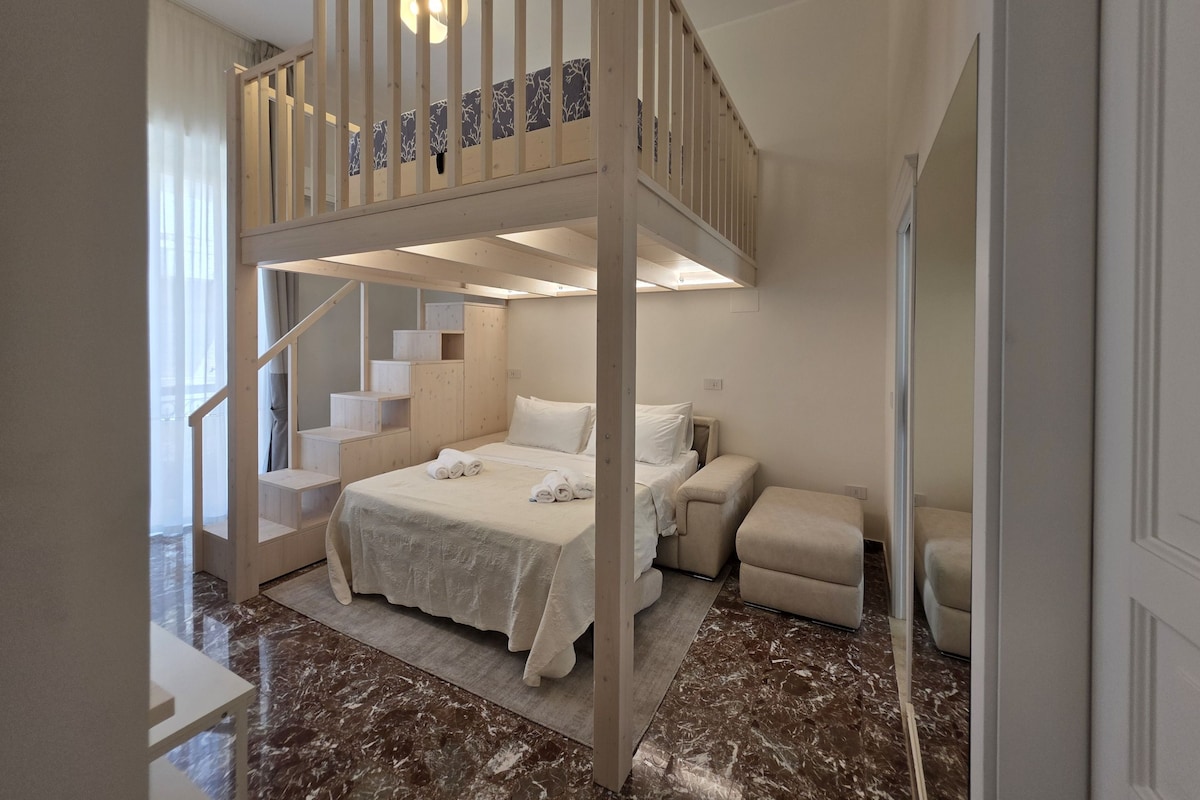 Standard Suite, Private Bathroom | Interior