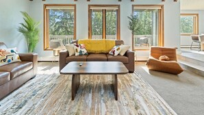 Unclassified image, 5 of 30, button - Santa`s Timber Haus • Sleeps 13 • Aurora Decks (North Pole)