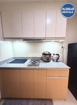 Private kitchen - Exclusive 1-Bedroom Stay at The Palladium (Iloilo City)