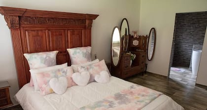 Christi-lue Villa Guest House