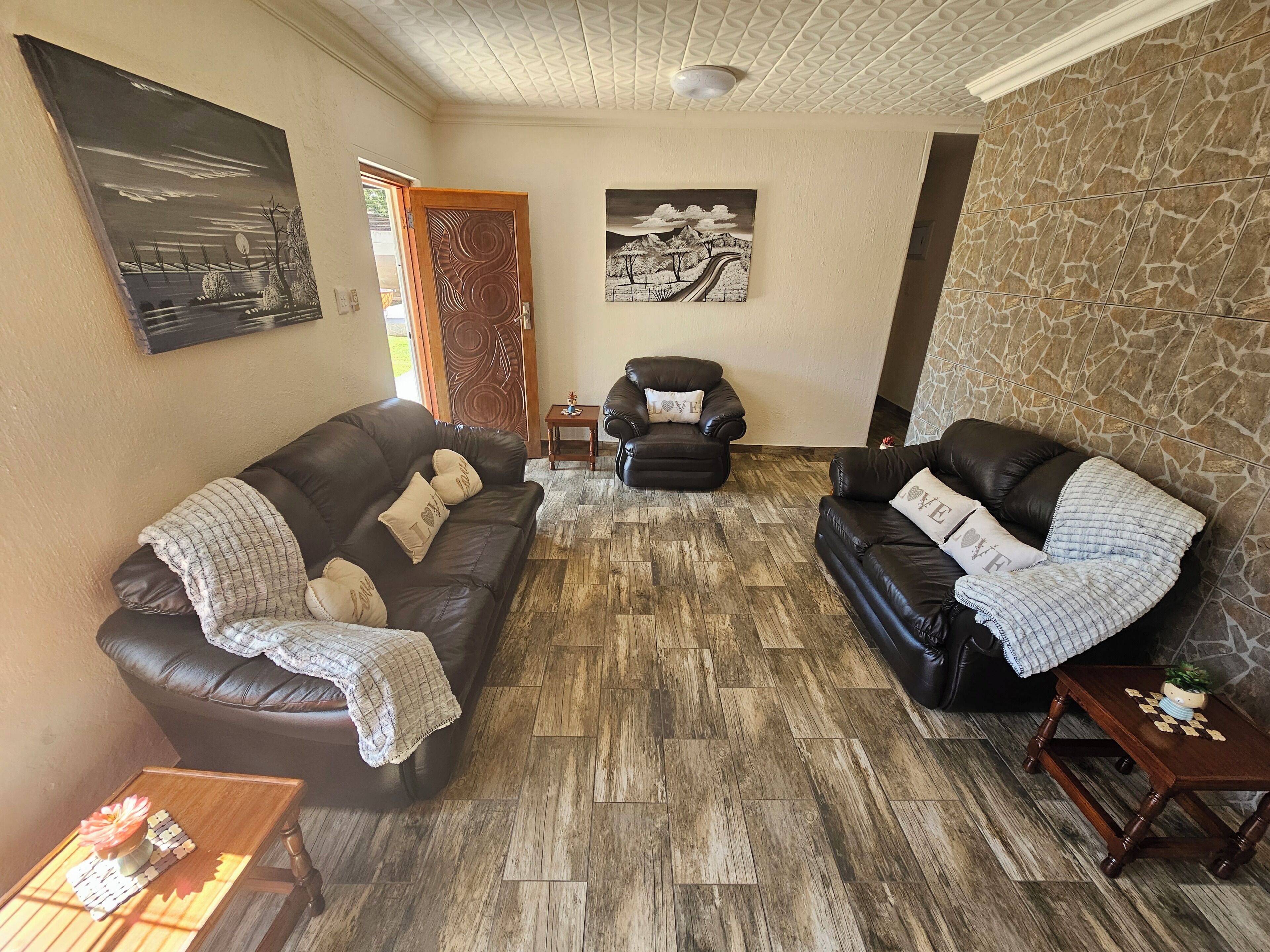 House, 3 Bedrooms, Patio, Garden View | Living room