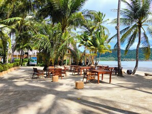 Room, 1 Bedroom | Outdoor dining - Room-villa 21D - Lagoon Room (Ko Chang)