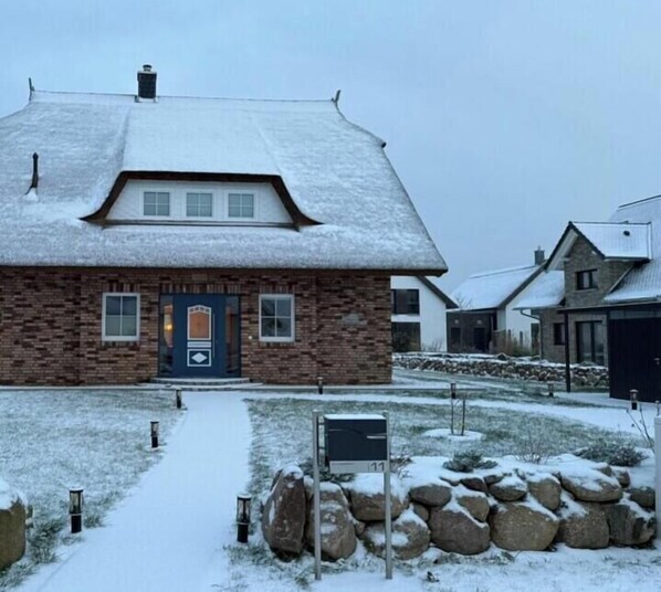 Exterior - Thatched House Northern Lights (Dranske auf Rügen)