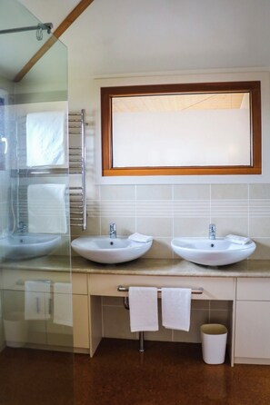 Bathroom - Central Park BnB (Armidale)