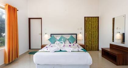 Le Serene Misty Hills Resort