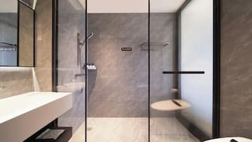 Luxury Room, City View | Bathroom