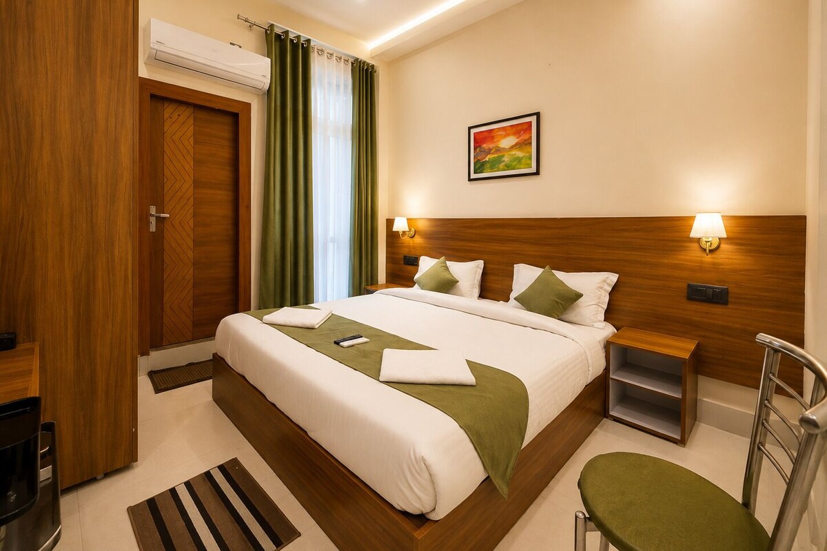 Deluxe Room, Balcony, Mountain View