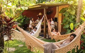 Outdoor dining - Vrbo Property (Arraial d'Ajuda)