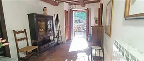 Unclassified image, 3 of 28, button - Melchiade Uno Colonial House, a country cottage in the hills for 8 people, near Lucca (Borgo a Mozzano)
