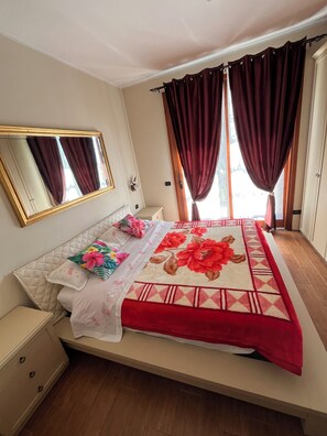 Iron/ironing board, WiFi, bed sheets - Vrbo Property (Colazza)