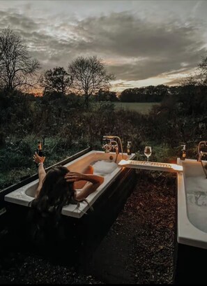 Bain à remous extérieur