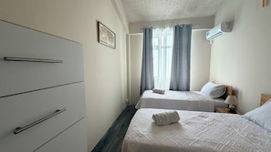 3 chambres, fer et planche à repasser, Wi-Fi gratuit, draps fournis