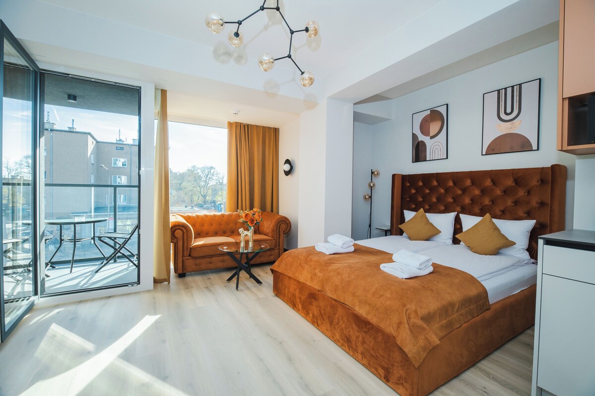 Deluxe Studio, Balcony | Iron/ironing board, WiFi (free)