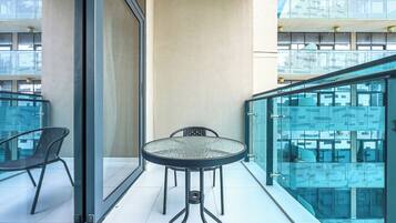 Apartment, Turm | Speisen im Freien