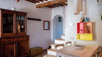 House, Balcony, City View | Dining