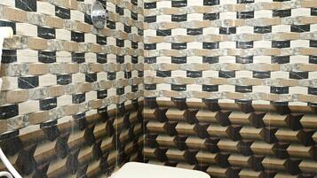 Classic Double Room | Bathroom