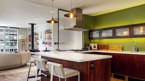 Deluxe-Apartment, Stadtblick | Eigene Küche