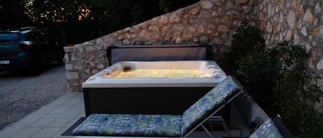 室外 SPA 浴池
