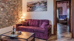 Living area - Luxury Chianti Road - 3BR Free Parking (San Casciano in Val di Pesa)