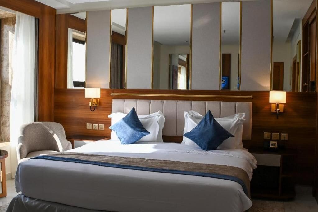 Deluxe Room, Sea View | Iron/ironing board (on request), WiFi (free)