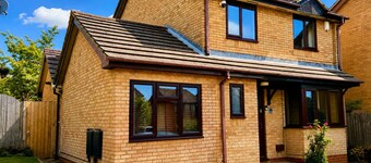 4-Bed Detached House | Parking | Garden | Near Silverstone & M1