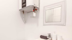 Bathroom - Le Nid des Quais - Mezzanine Studio (La Frette-sur-Seine)