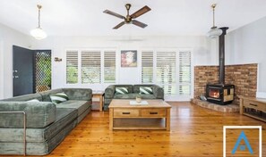 Living area - Thirlmere homestead (Thirlmere)
