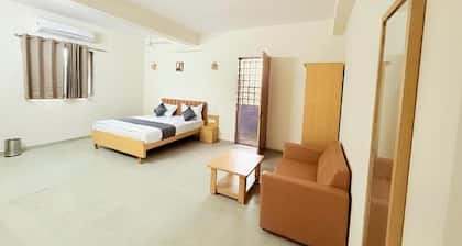 Hotel Krishna Garden